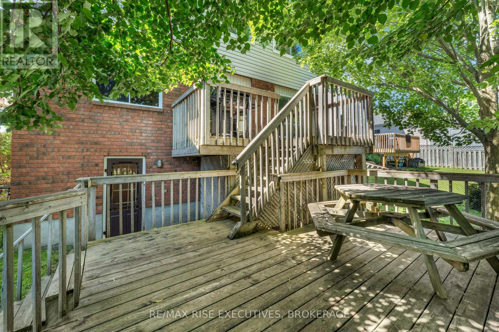1304 FISHER CRESCENT - 43