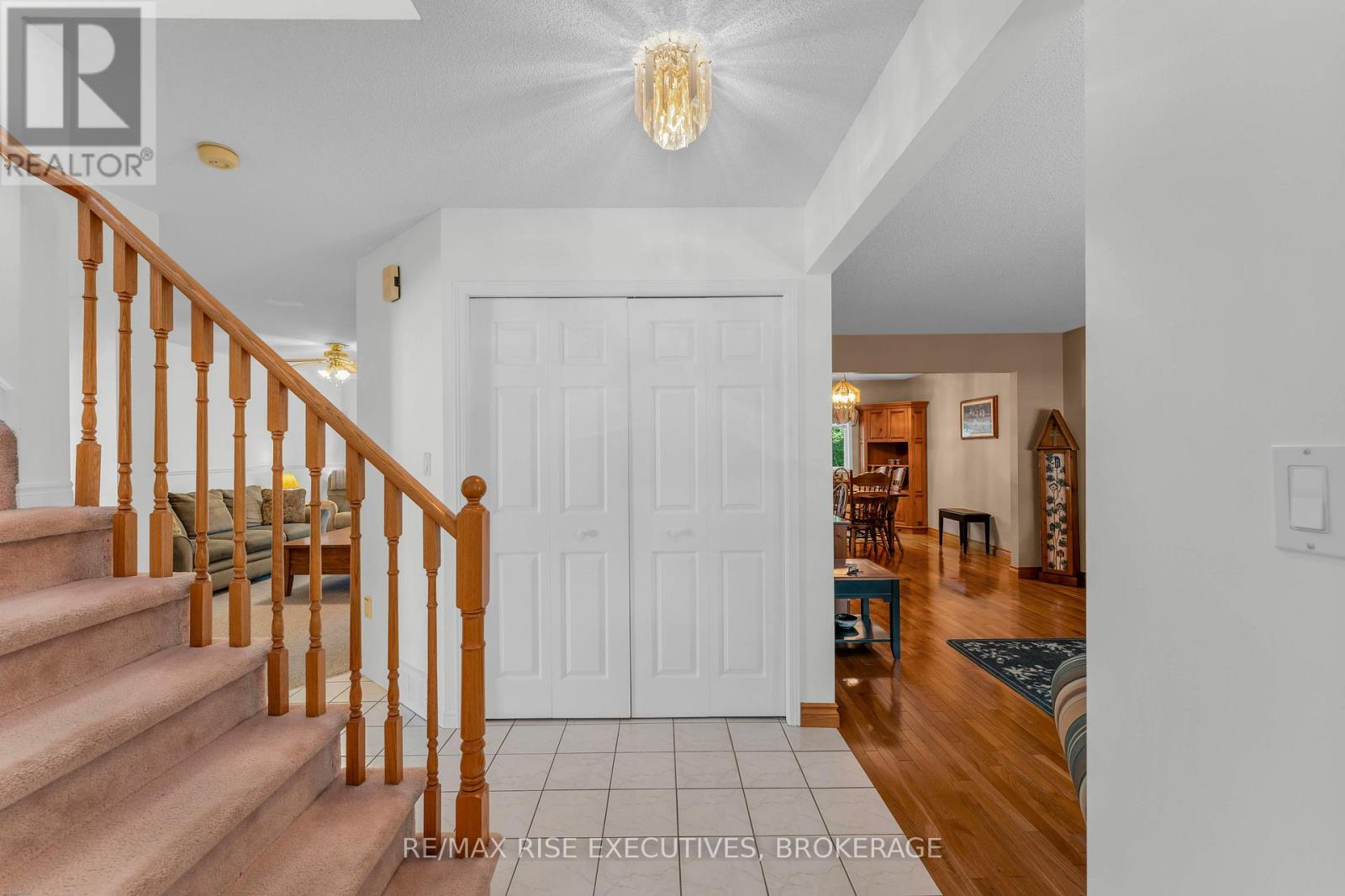 1304 FISHER CRESCENT - 5