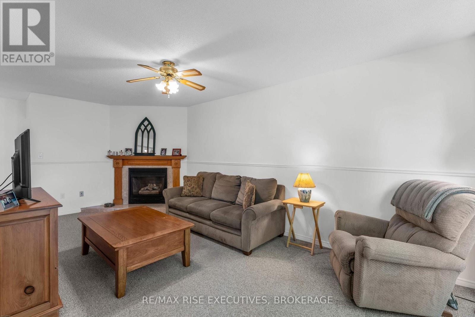 1304 FISHER CRESCENT - 9