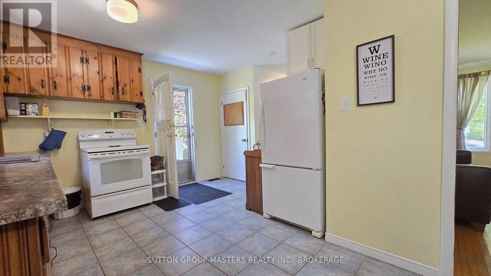 7A BISHOP STREET - 8