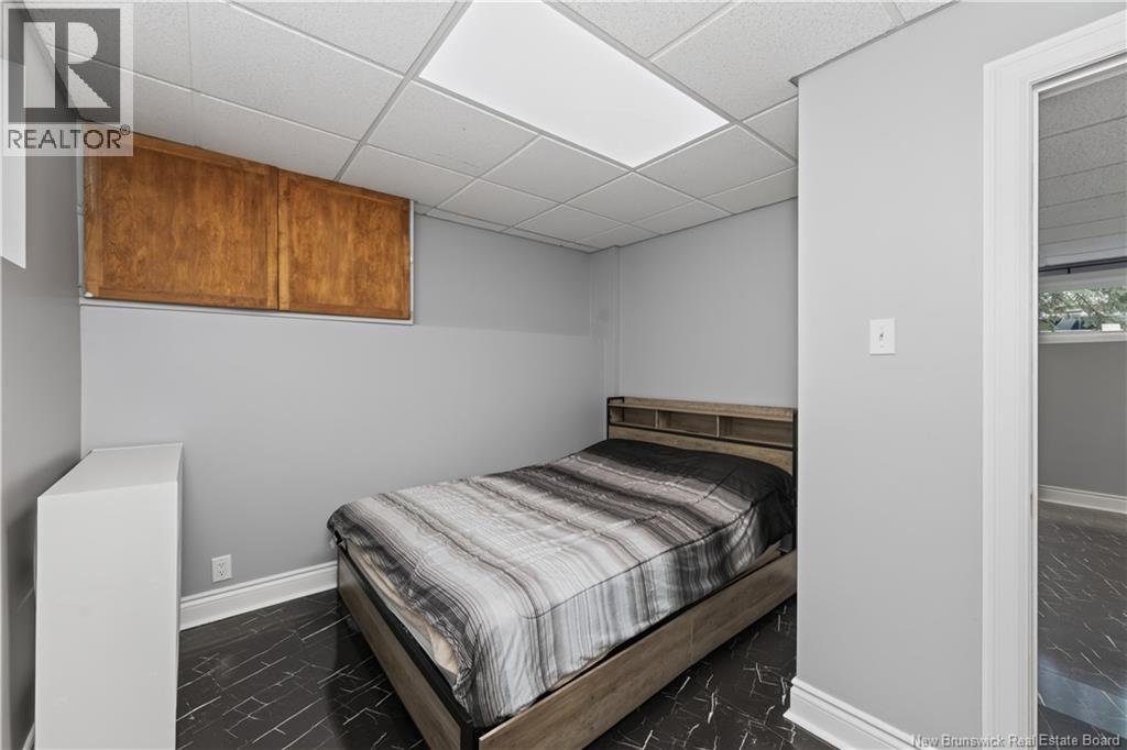 641 CHARLINE Avenue - Image 36