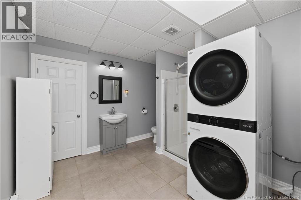 641 CHARLINE Avenue - Image 38