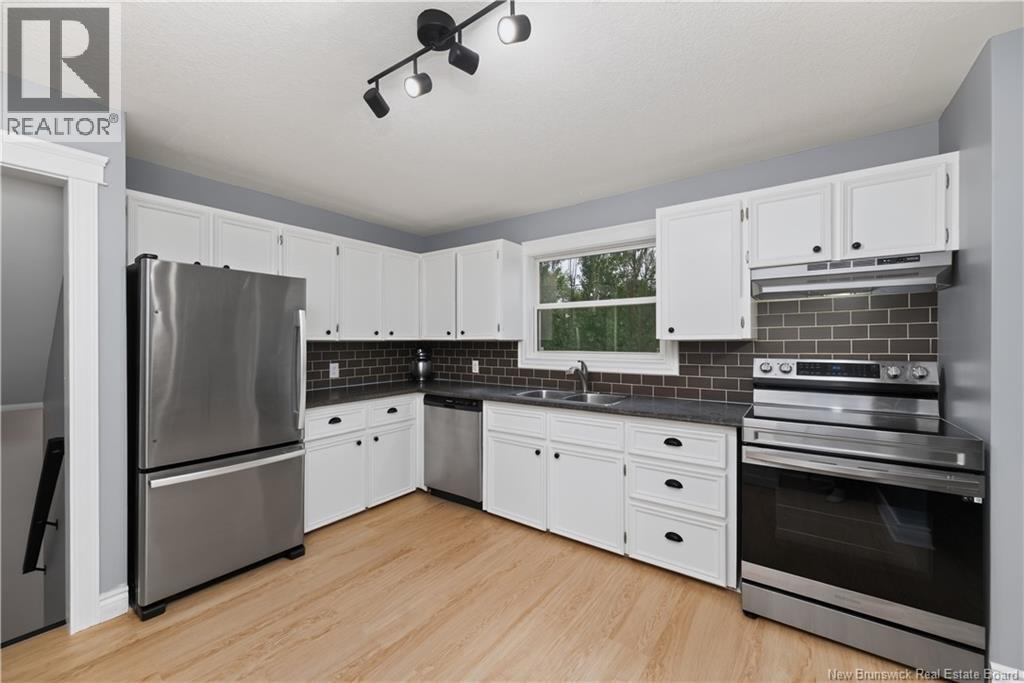 641 CHARLINE Avenue - Image 24