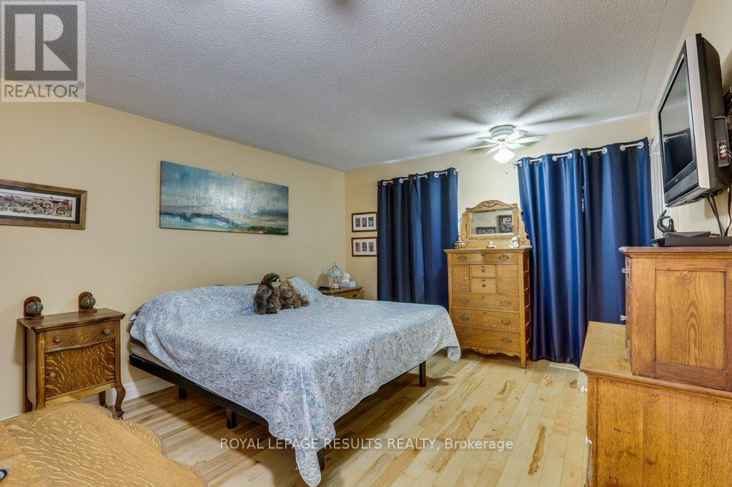 46325 METHODIST STREET - 23