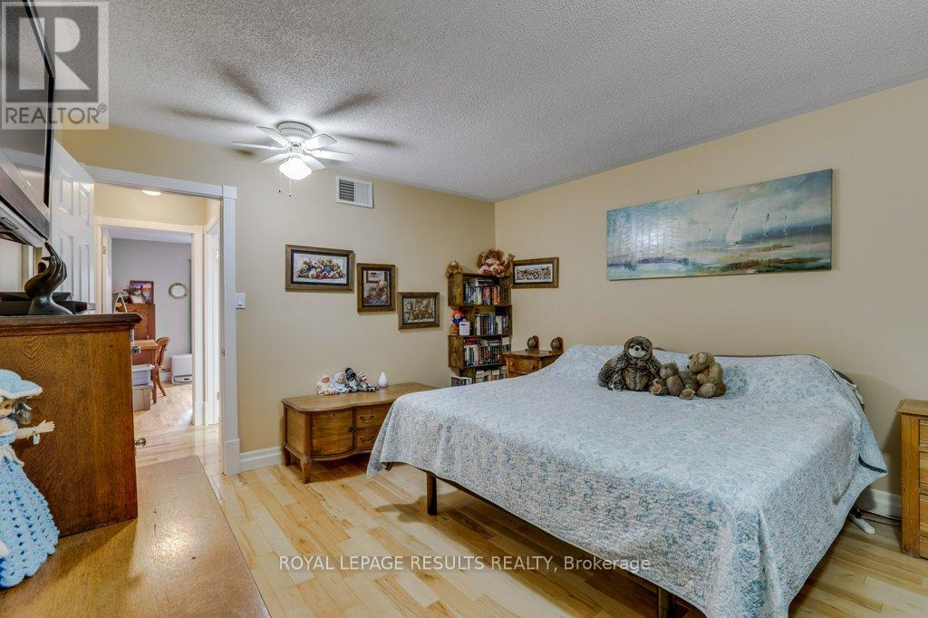 46325 METHODIST STREET - 24