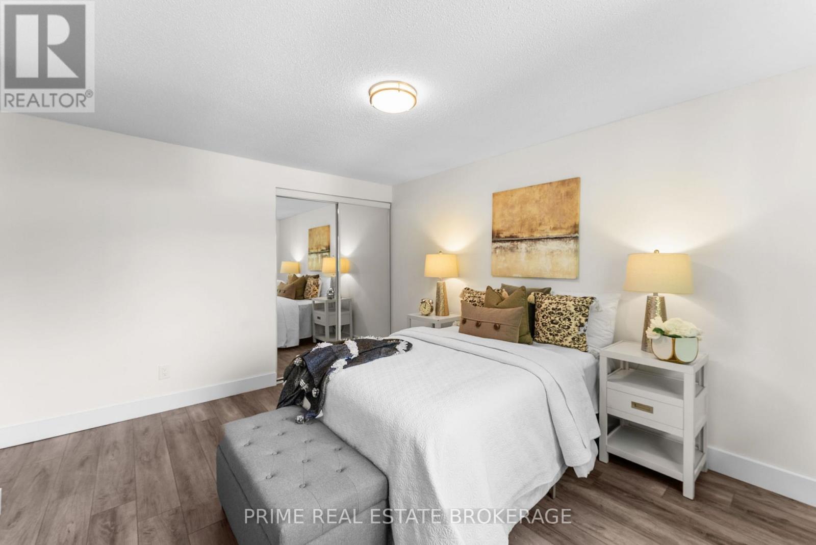 #51 678 UPPER QUEEN STREET - 21