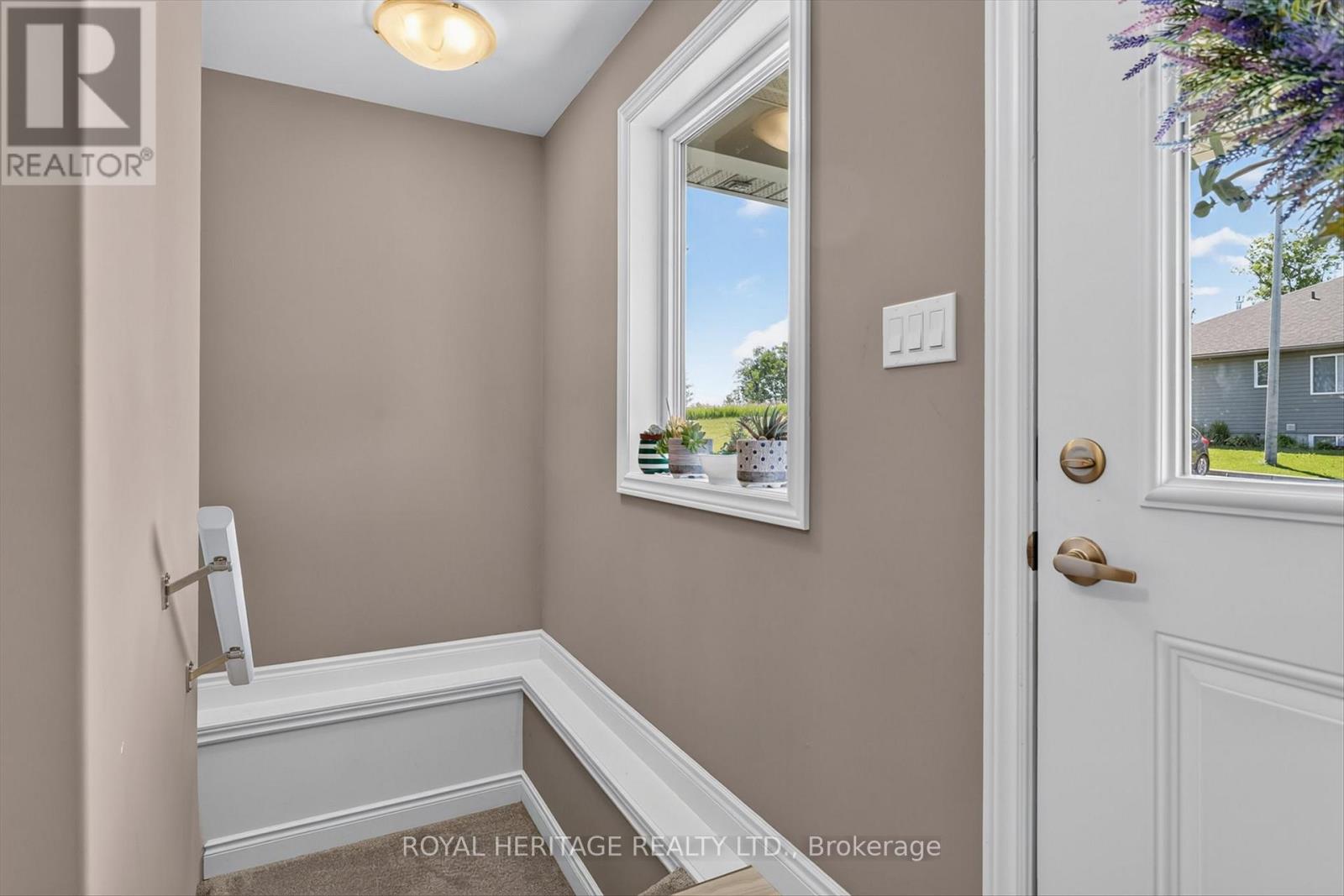 26 FERRIS COURT - 23