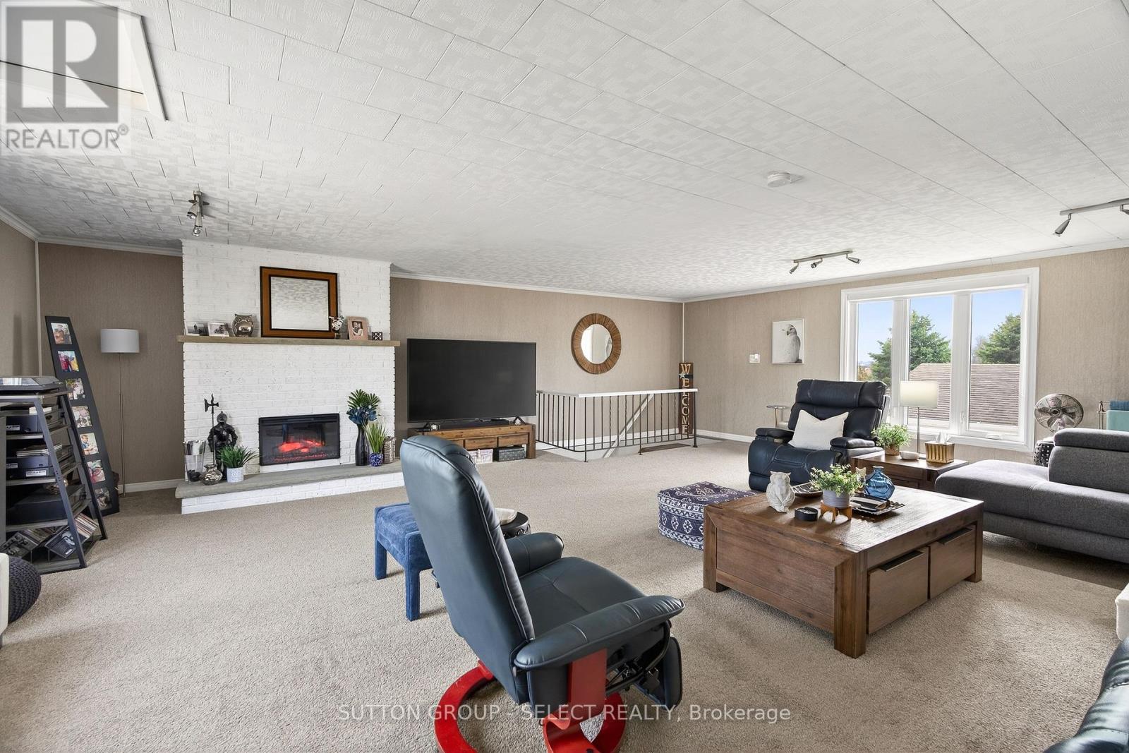 51169 CLINTON STREET - 23