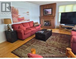 1031 Butterfly Road, Muskoka Lakes, ON P0C1A0 Photo 15