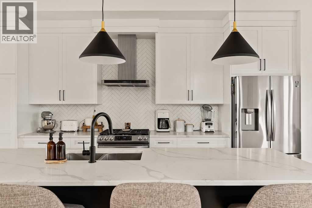 3339 41 Street SW - photo 4