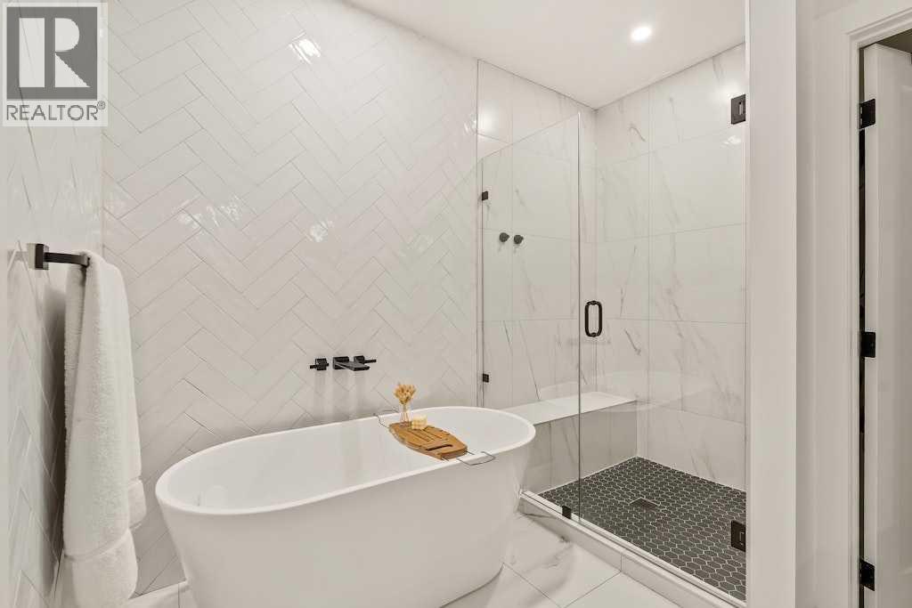 3339 41 Street SW — photo 23