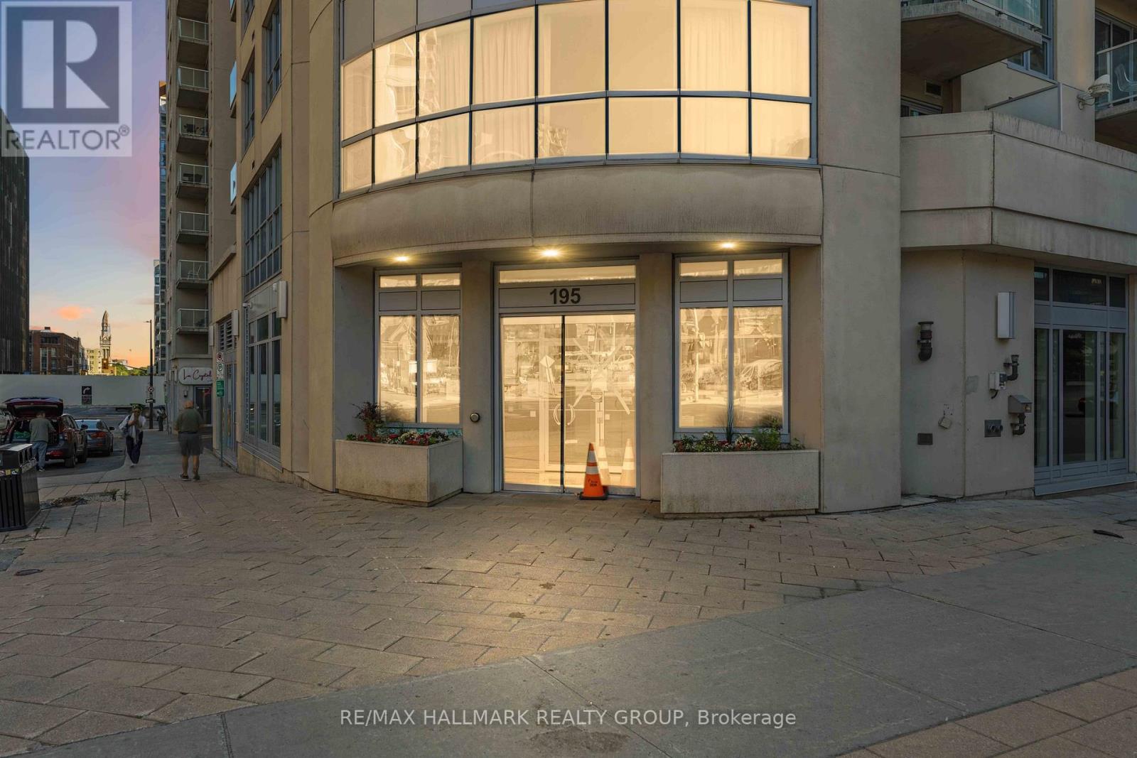 #1402 195 BESSERER STREET - 1
