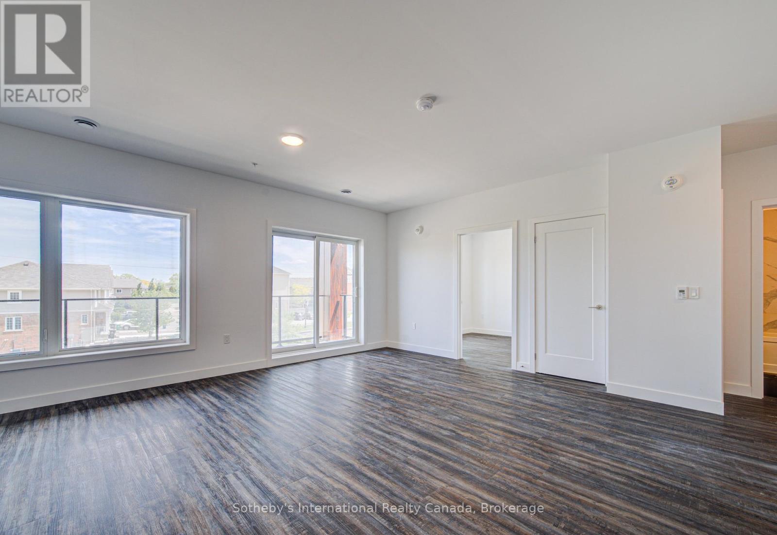 #402 408 DUNDAS STREET S - 14