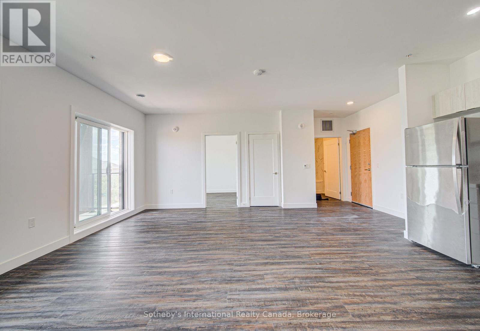 #402 408 DUNDAS STREET S - 23