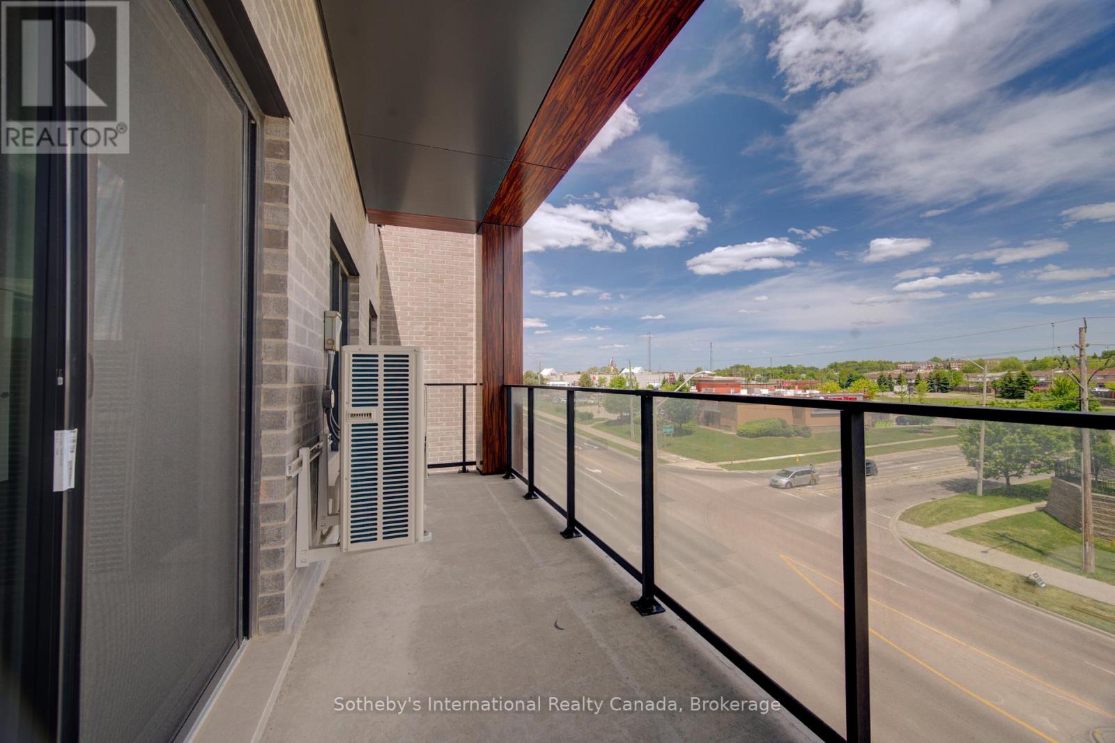 #402 408 DUNDAS STREET S - 24