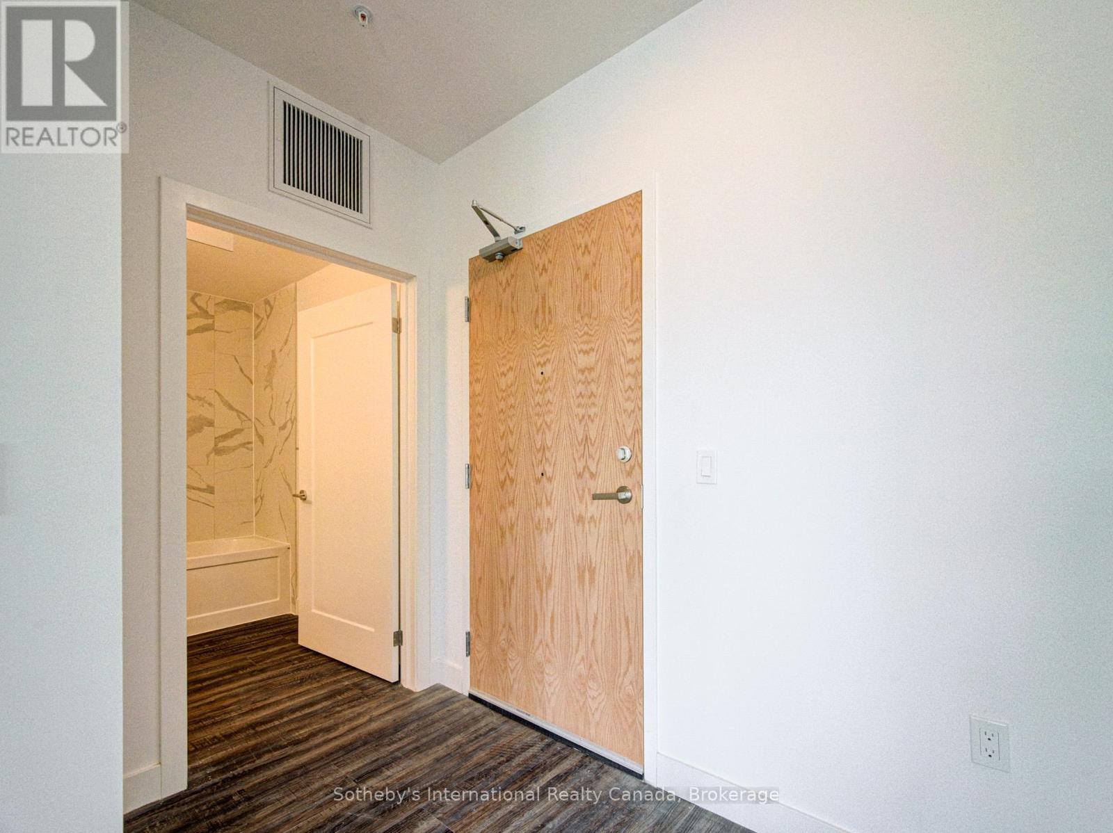 #402 408 DUNDAS STREET S - 3