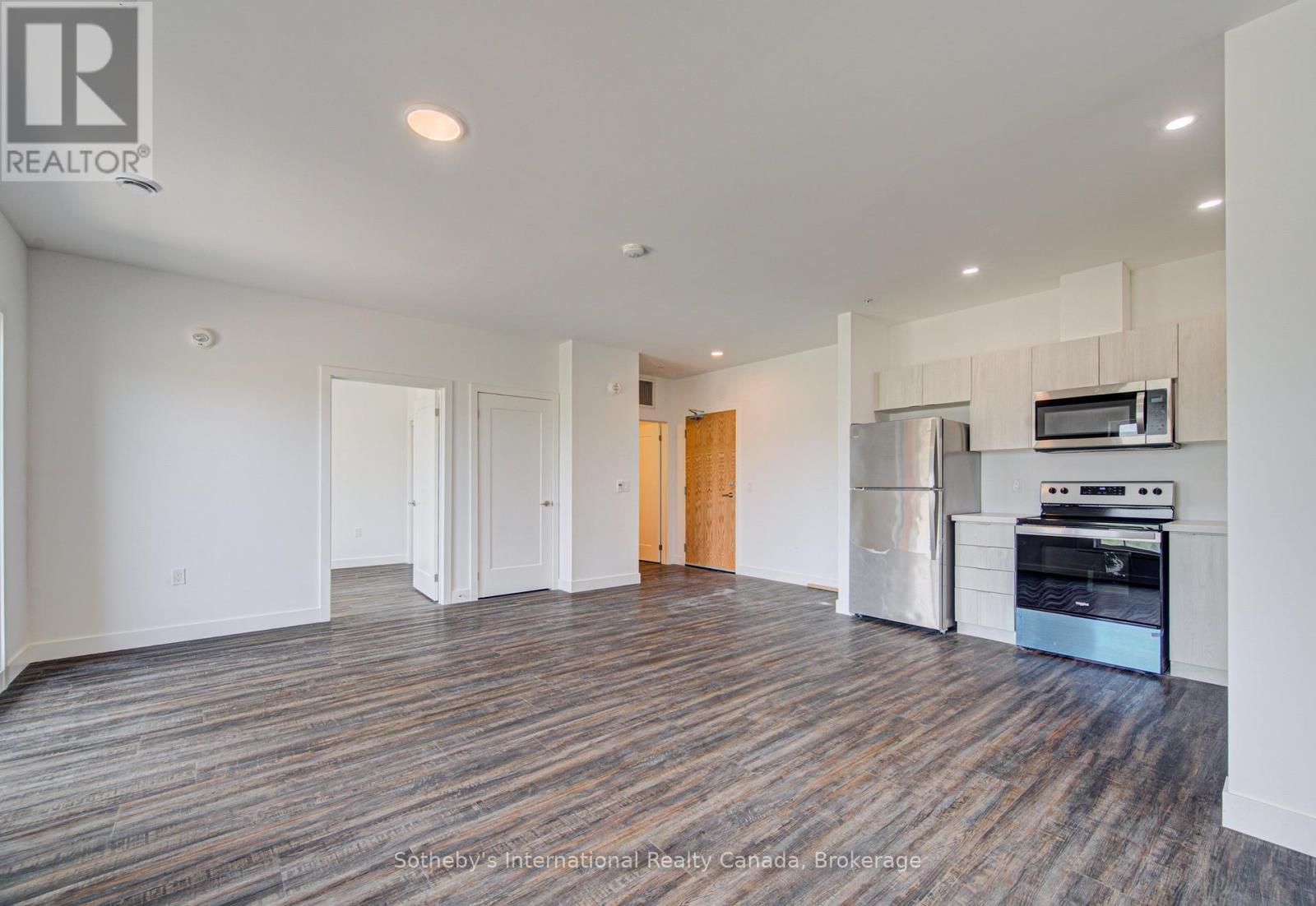 #402 408 DUNDAS STREET S - 9