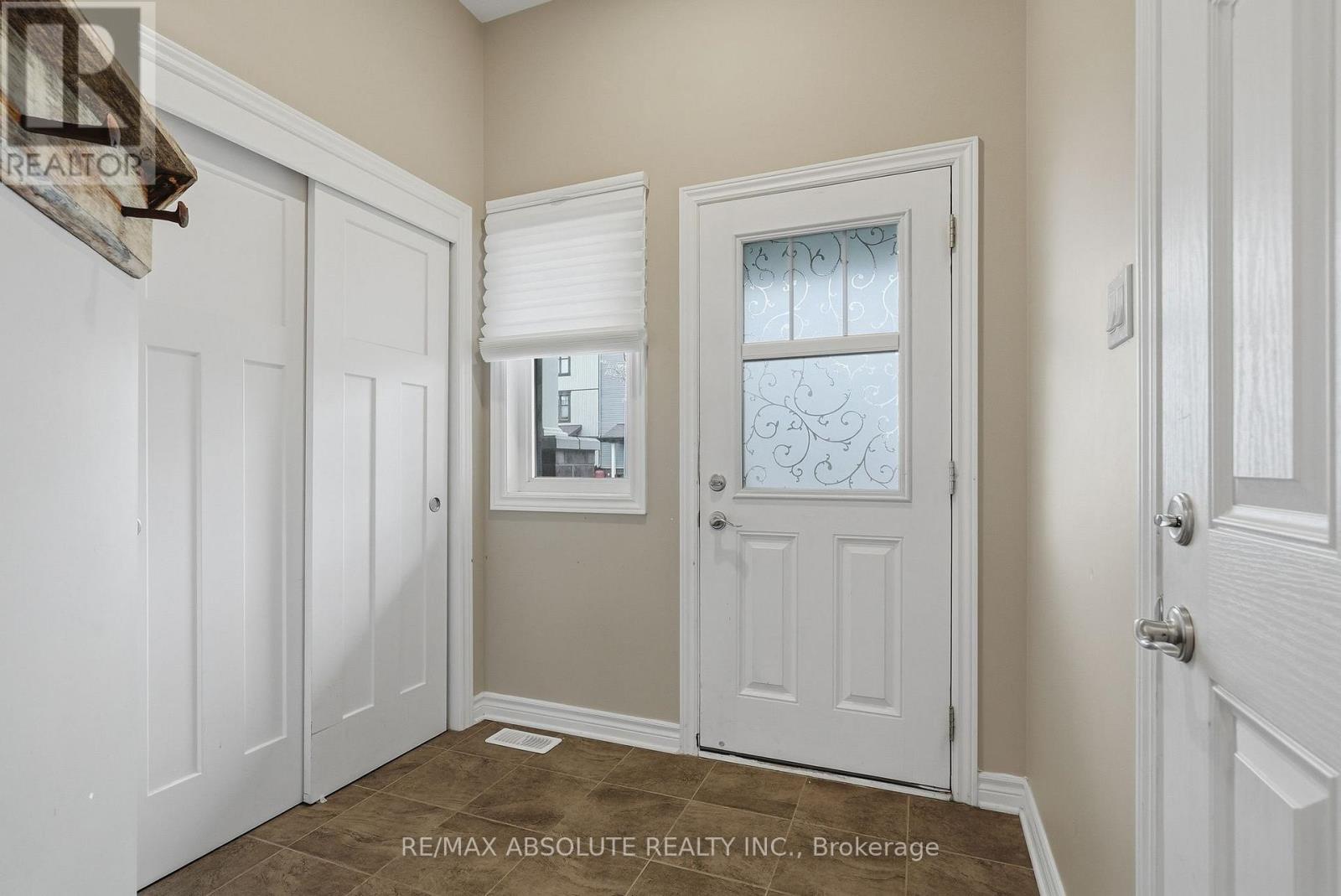 696 TRIGORIA CRESCENT - 3