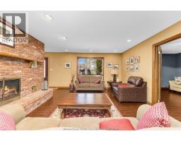Family room - 274 Irwin, Essex, ON N8M2T6 Photo 8
