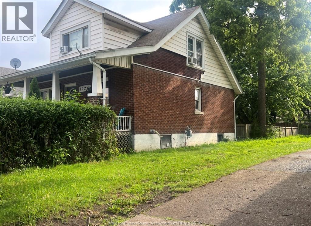 1026 FELIX STREET - 3