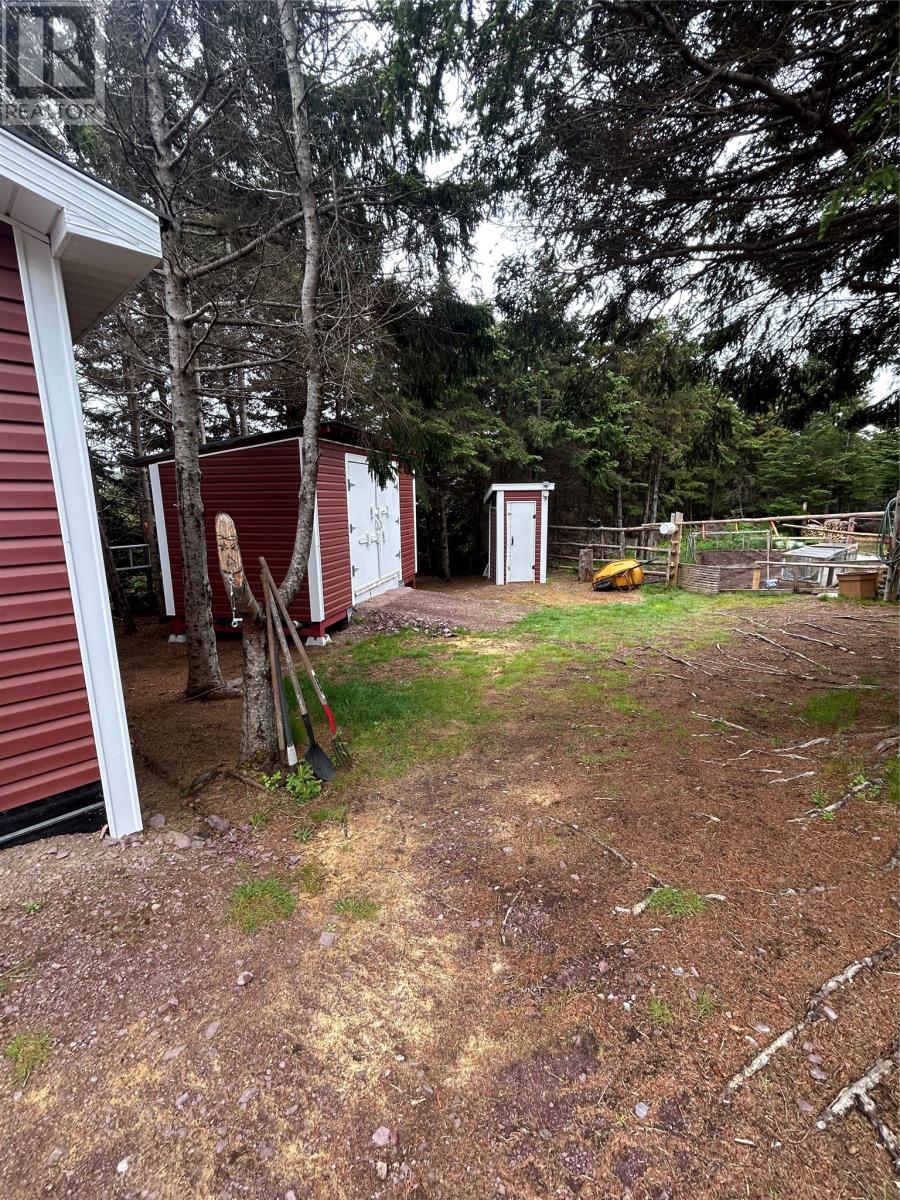 10 LONG SHORE Road - 12