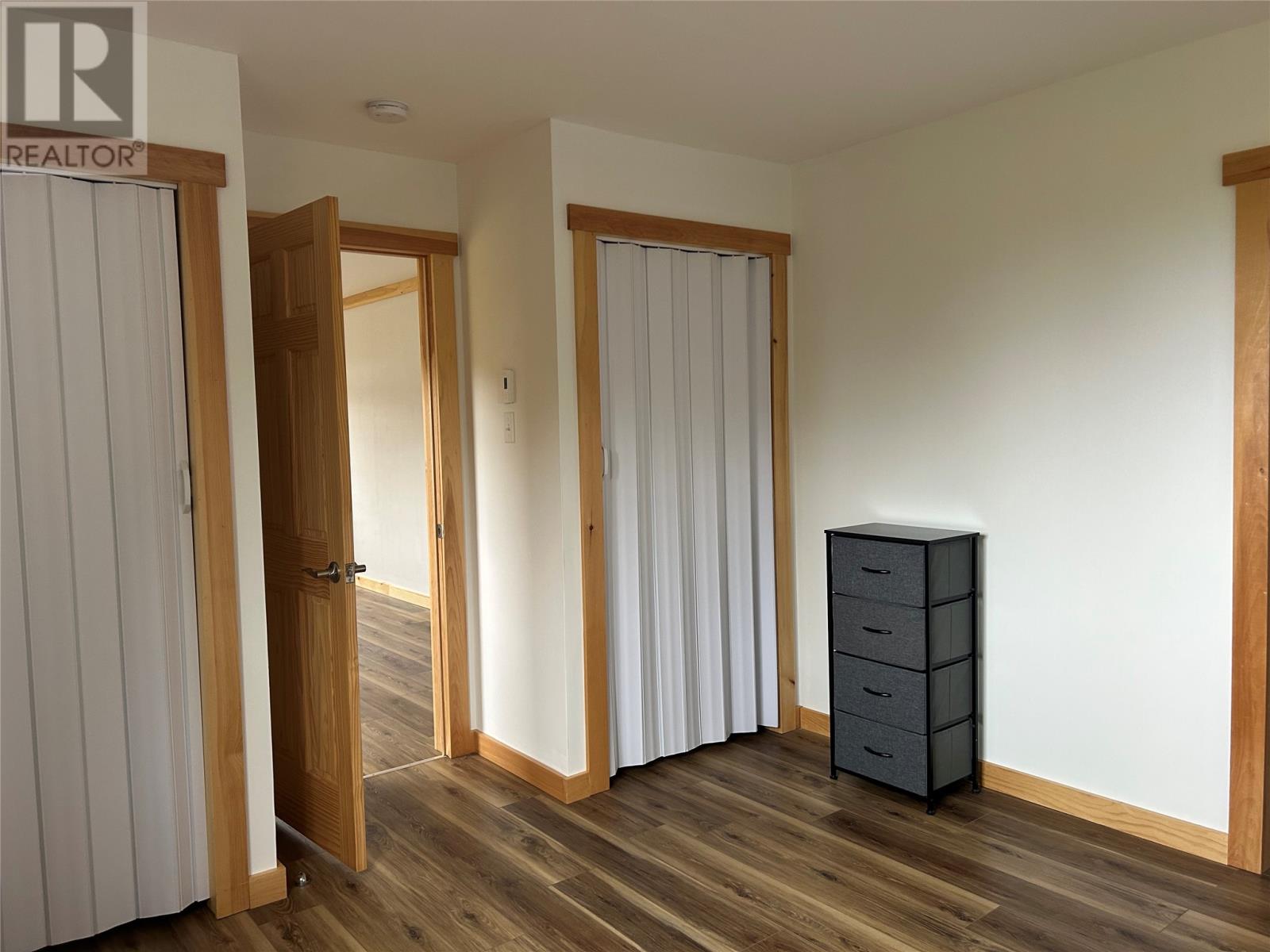 10 LONG SHORE Road - 26