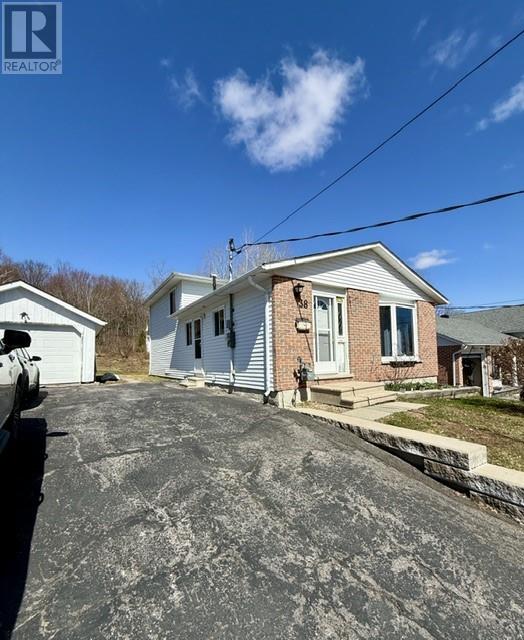 38 Ottawa Ave - 39