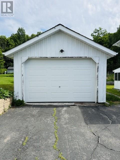 38 Ottawa Ave - 44