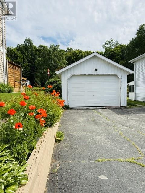 38 Ottawa Ave - 42