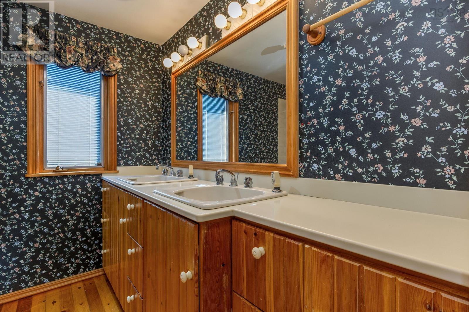 1031 Marlborough Avenue - 32