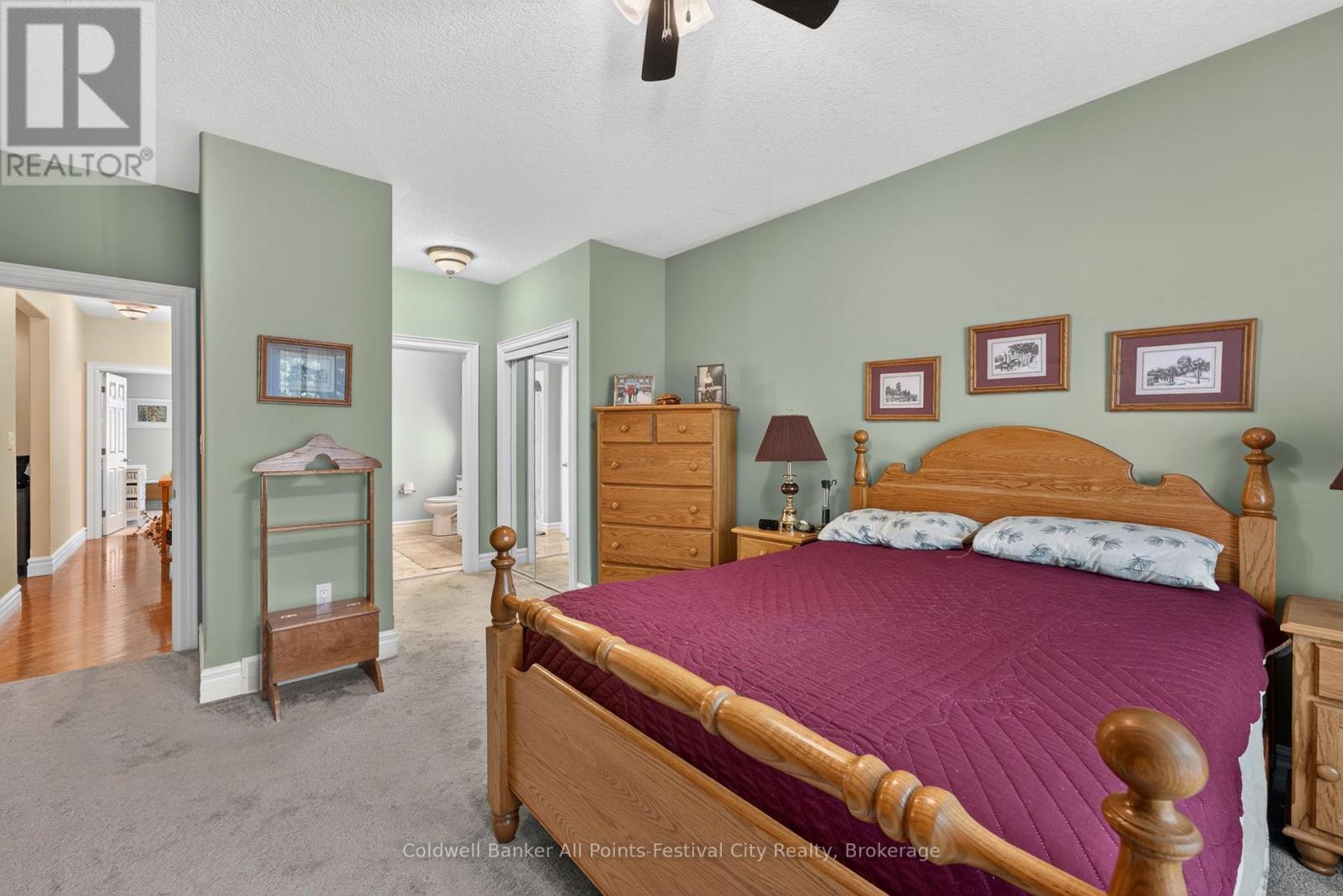 136 BETHUNE CRESCENT - 18