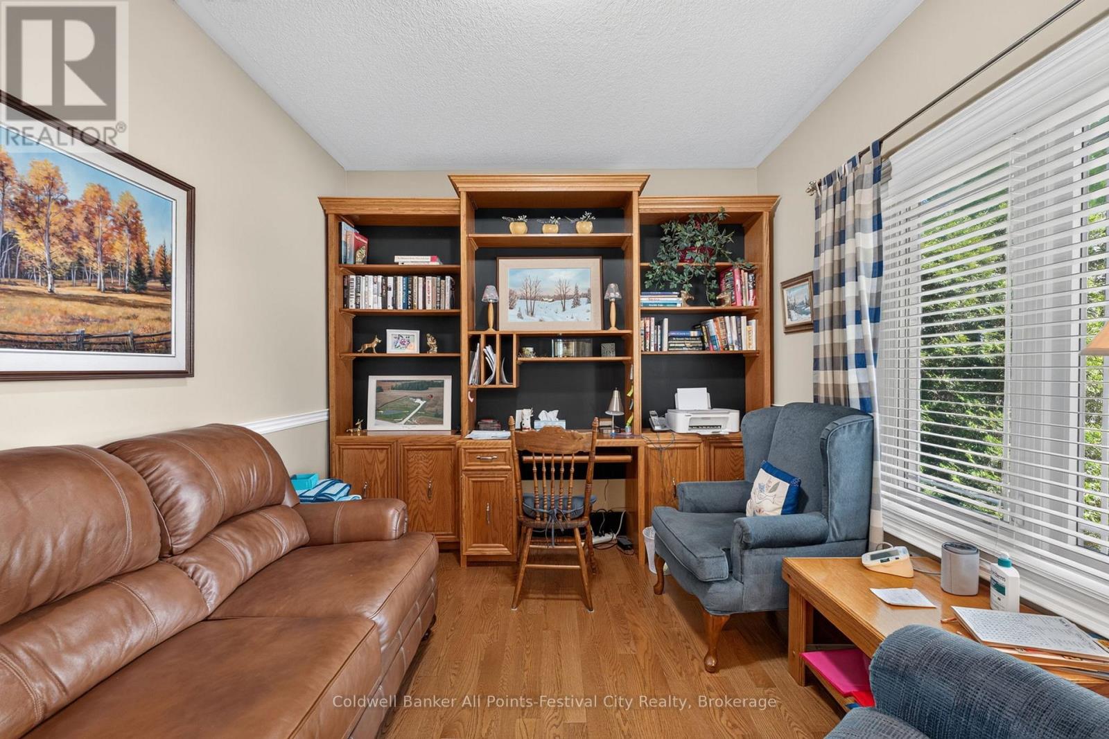 136 BETHUNE CRESCENT - 6