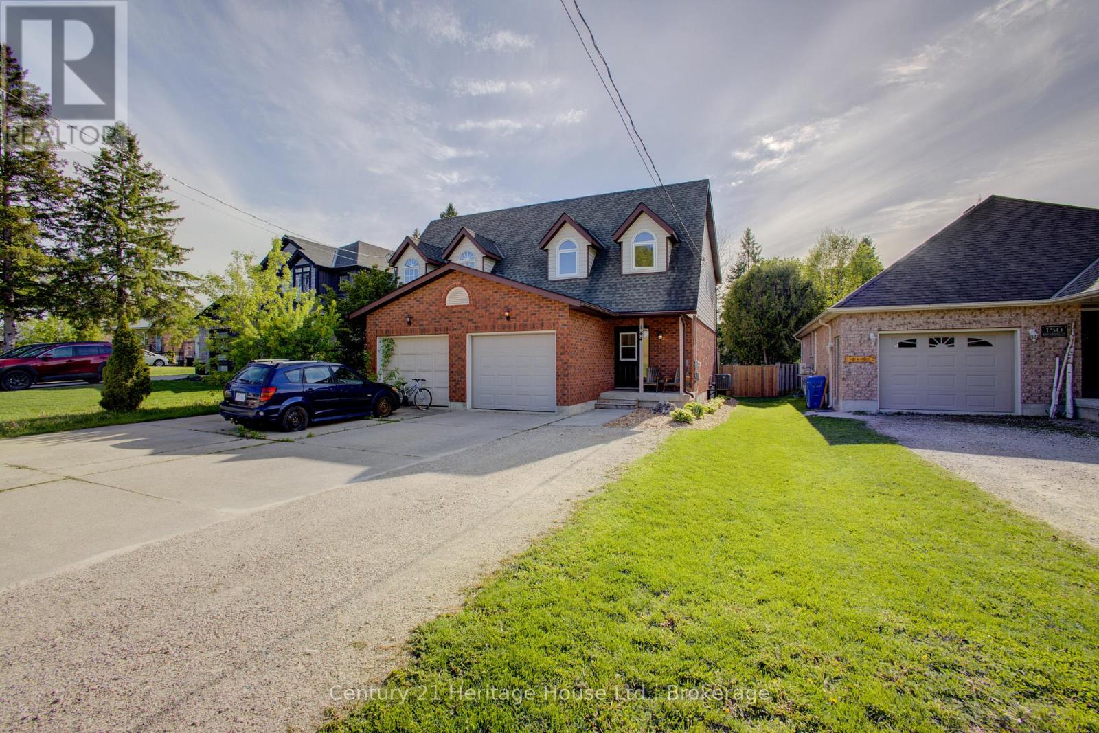 144 KINCARDINE STREET N - 1