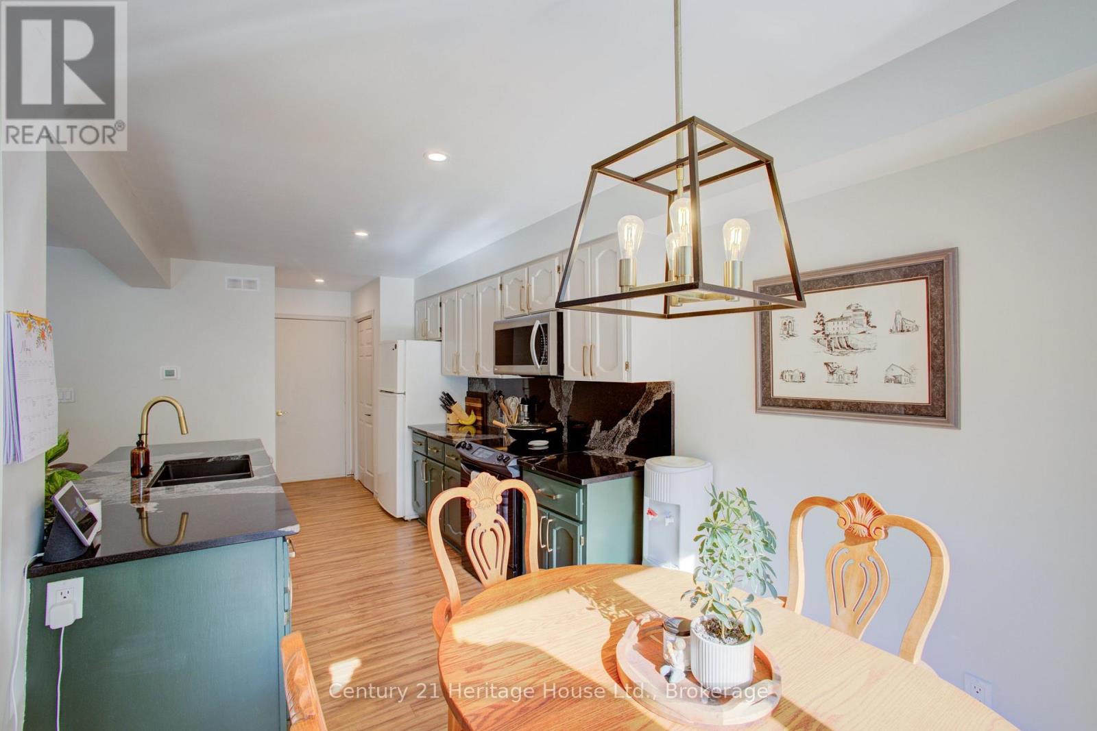 144 KINCARDINE STREET N - 11