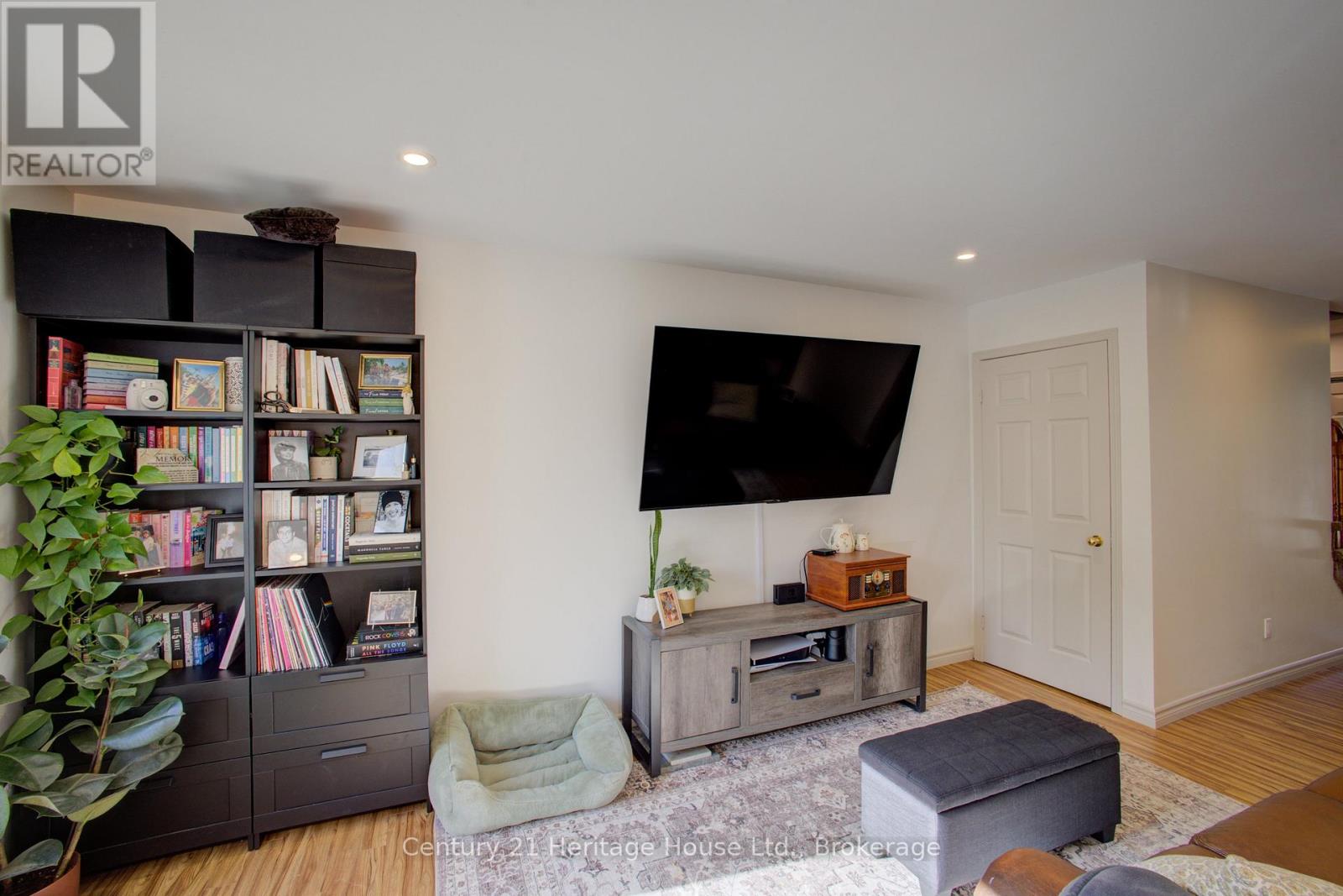 144 KINCARDINE STREET N - 8
