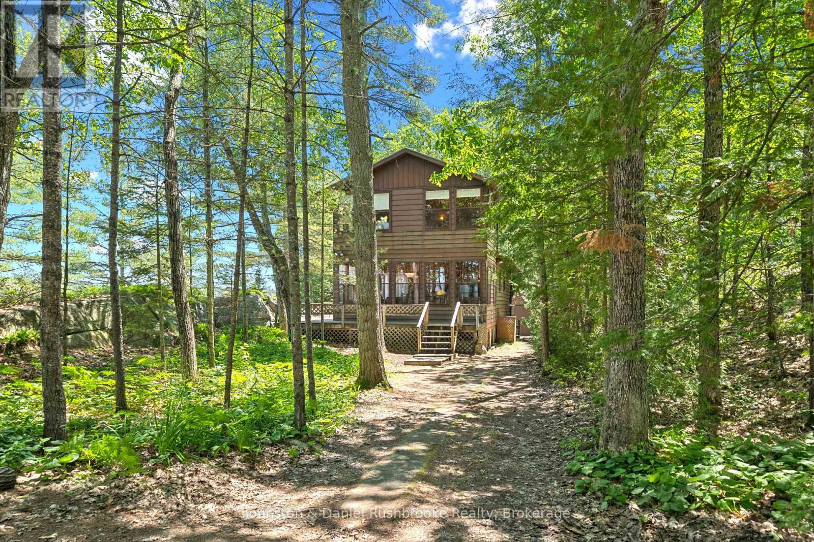 1277 & 1279 WOODLAND DRIVE - 1