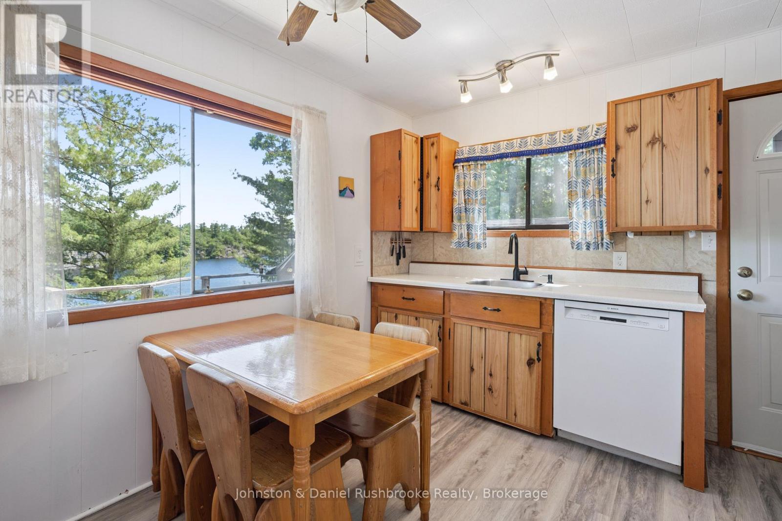 1277 & 1279 WOODLAND DRIVE - 12