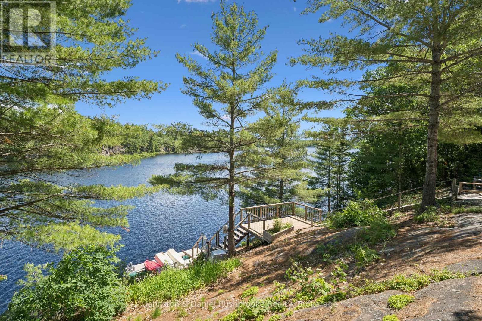 1277 & 1279 WOODLAND DRIVE - 27