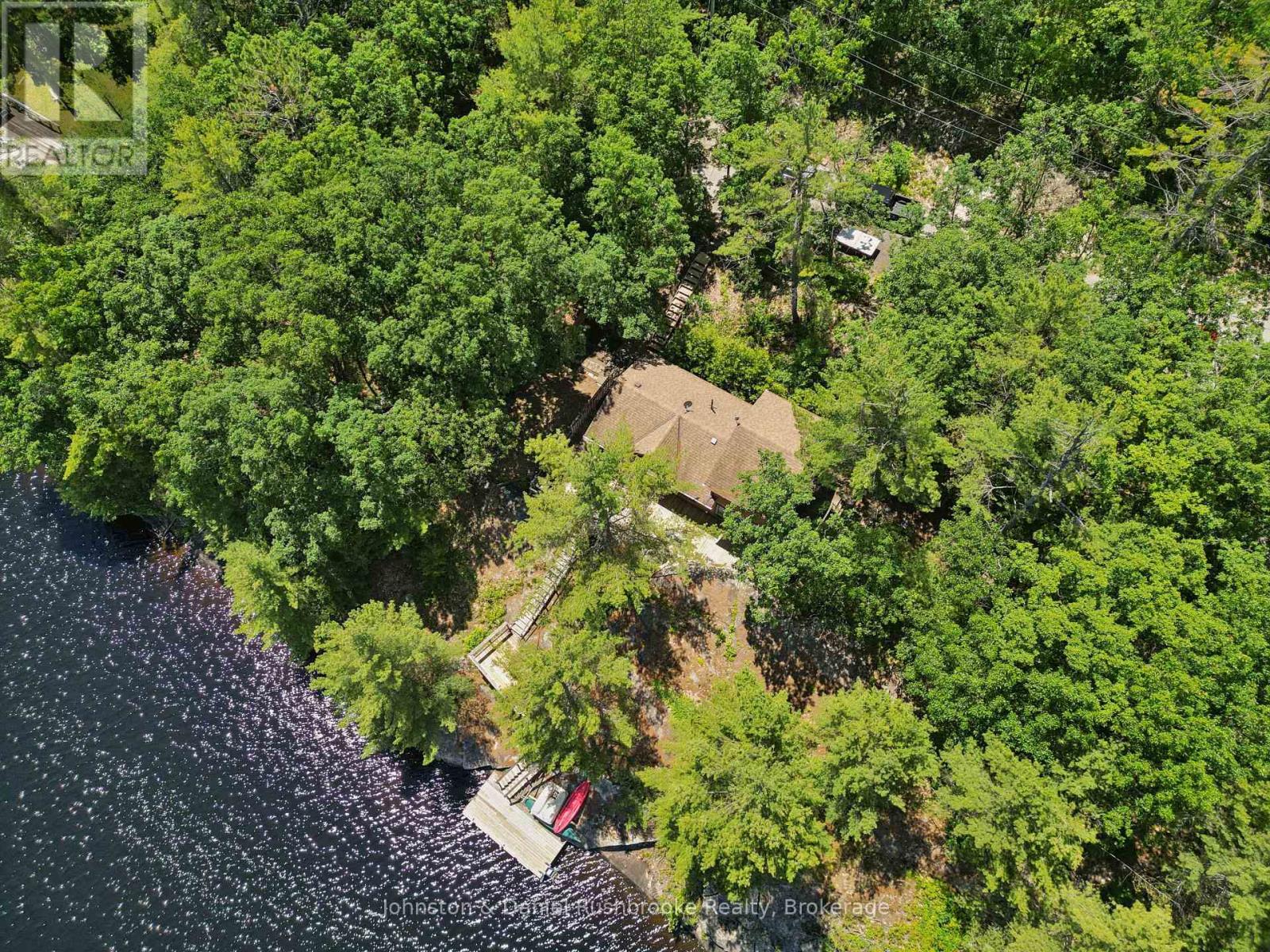 1277 & 1279 WOODLAND DRIVE - 34
