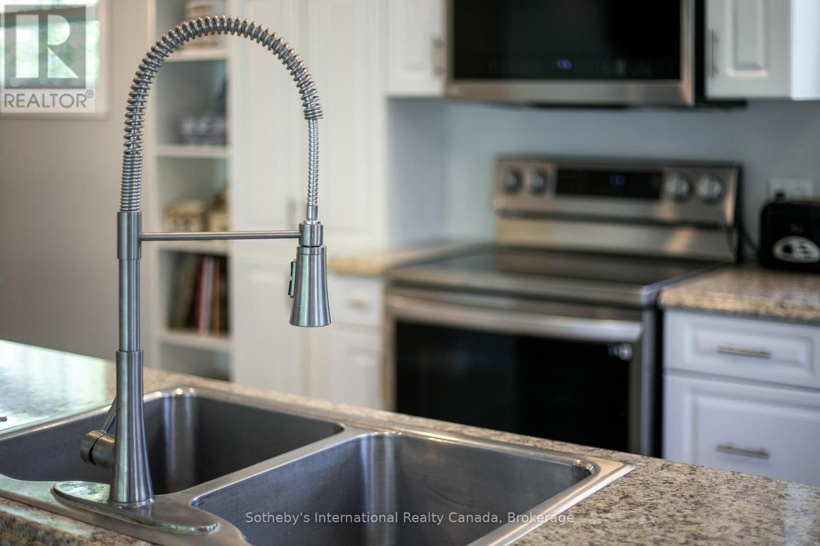 640514 HAMILTON ROAD - 12