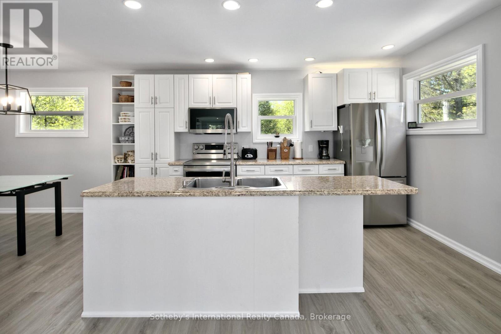 640514 HAMILTON ROAD - 13