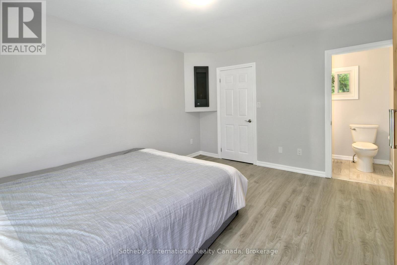 640514 HAMILTON ROAD - 24