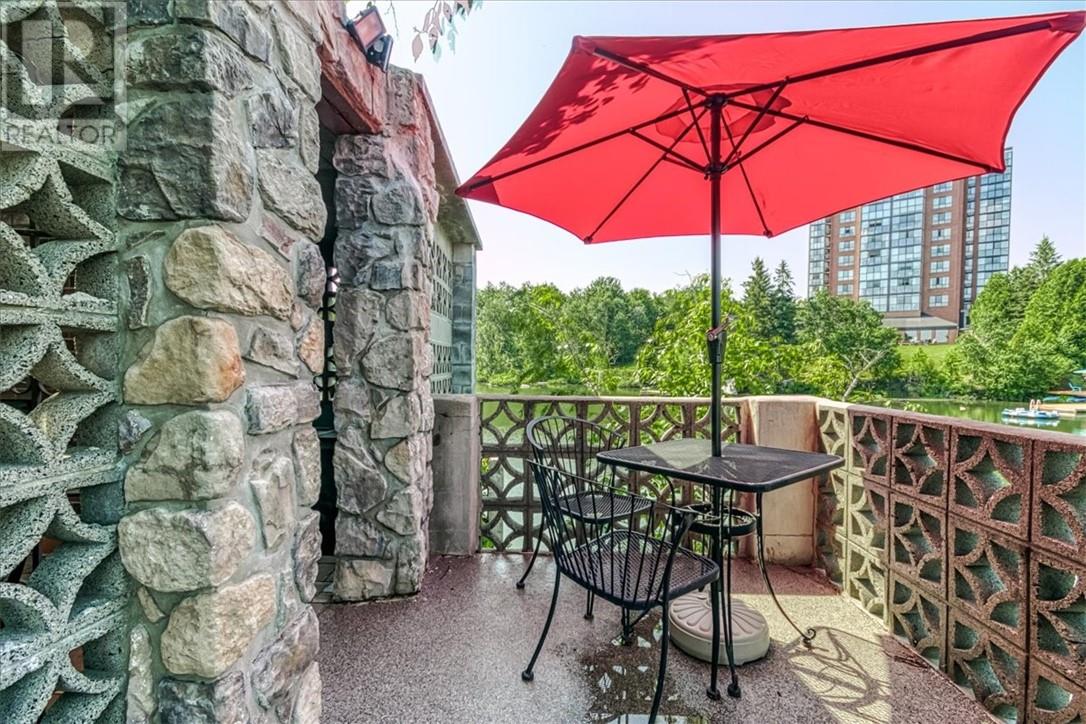 2080 Regent St. - 36