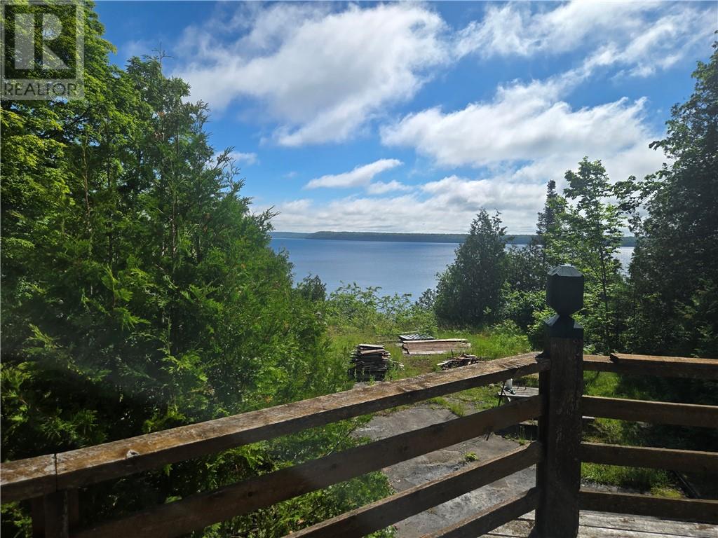 320 Perivale Rd W. - 35