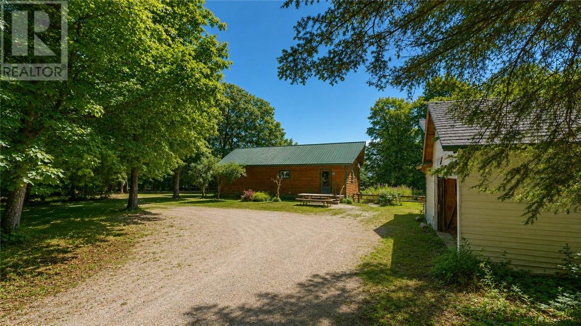 320 Perivale Rd W. - 36