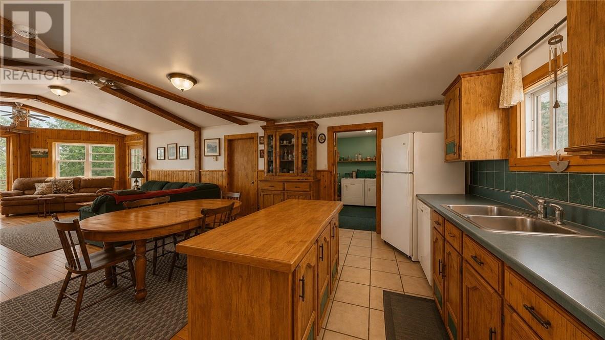 320 Perivale Rd W. - 48