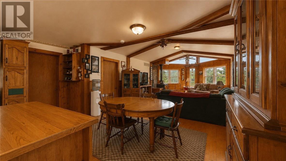 320 Perivale Rd W. - 51