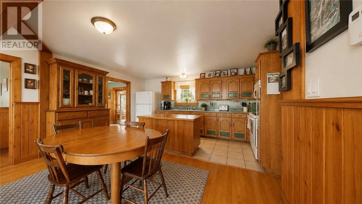 320 Perivale Rd W. - 52