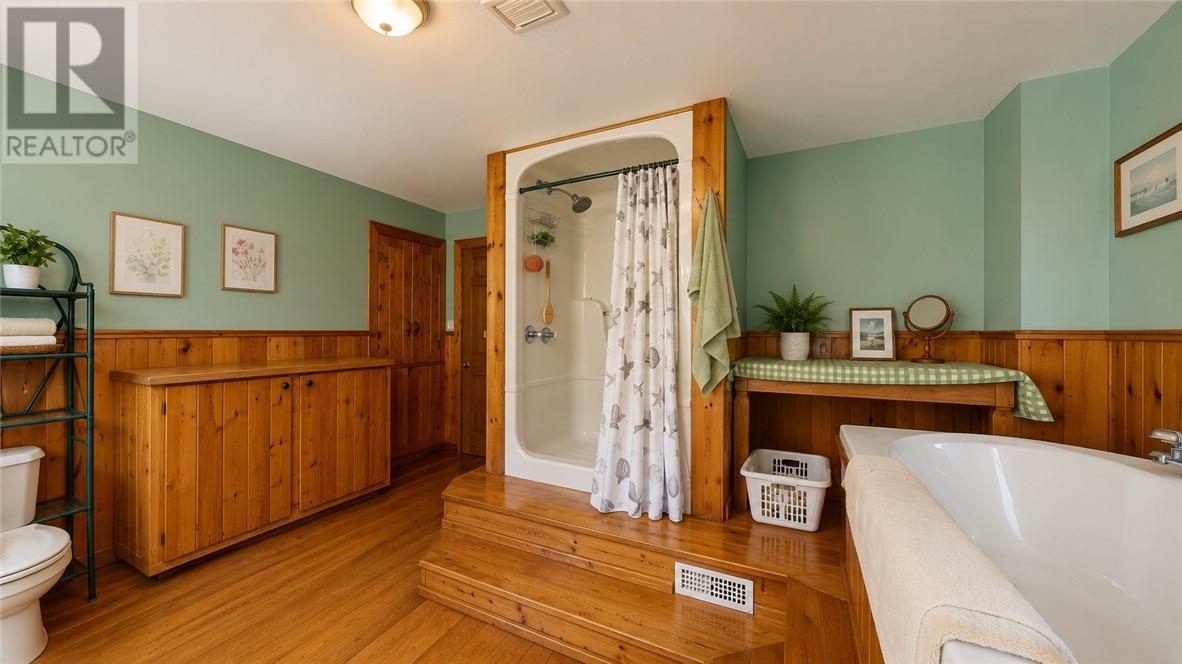 320 Perivale Rd W. - 64