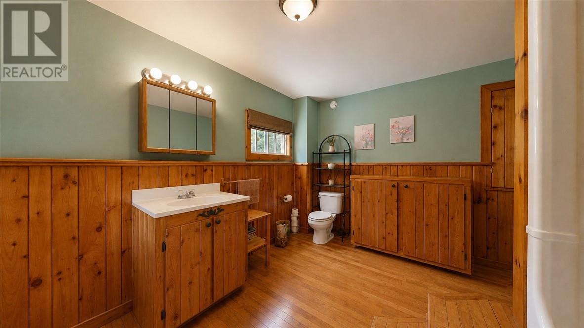 320 Perivale Rd W. - 65
